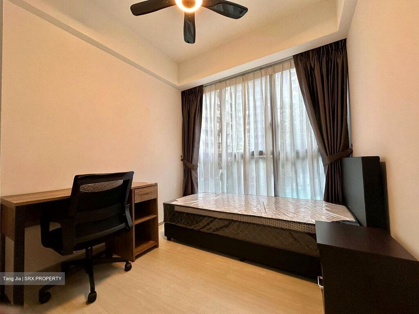 Lake Grande (D22), Condominium #500048621